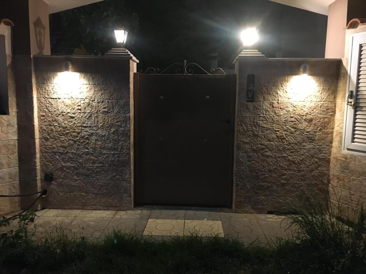 أرتيميدا Theo Apartments 1 المظهر الخارجي الصورة