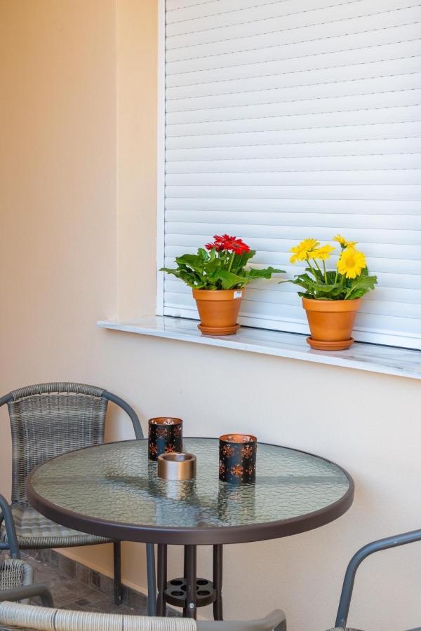 أرتيميدا Theo Apartments 1 المظهر الخارجي الصورة